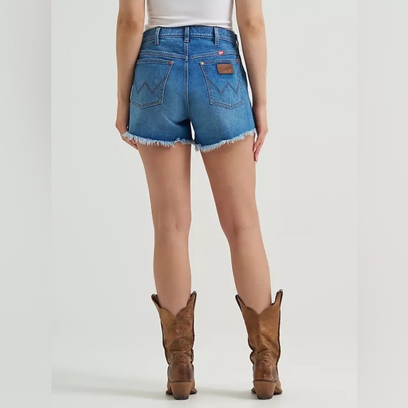 Wrangler Pants - WRANGLER Western Jean Shorts 3" Raw Hem Cut Off Denim Sexy Rodeo Boho